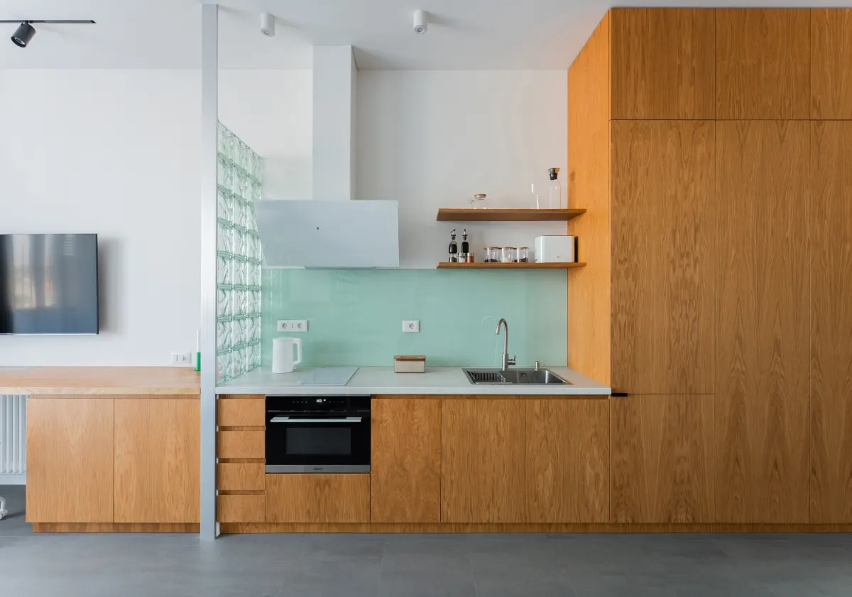 RDCY STUDIO WITH BALCONY-1