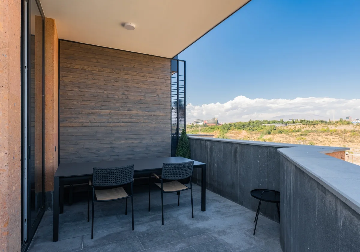 RDCY STUDIO WITH TERRACE-4