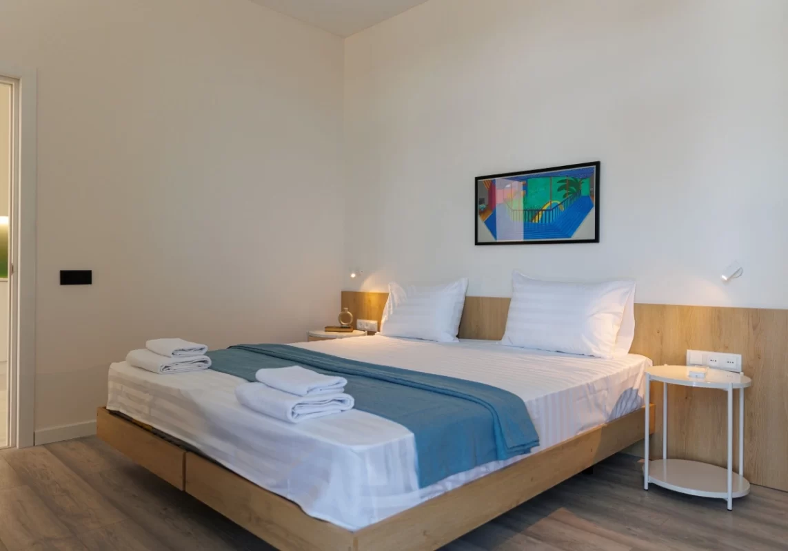 RIS CENTRAL Vardanants Twobedroom-3